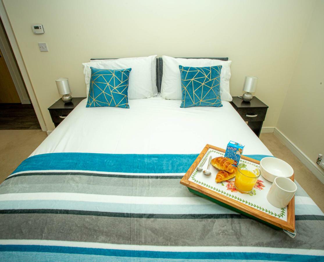 Lake View Apartment Northampton Ngoại thất bức ảnh